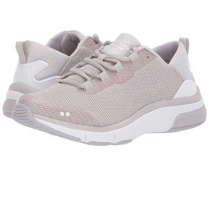 NWT Ryka Woman Sneakers Size 5